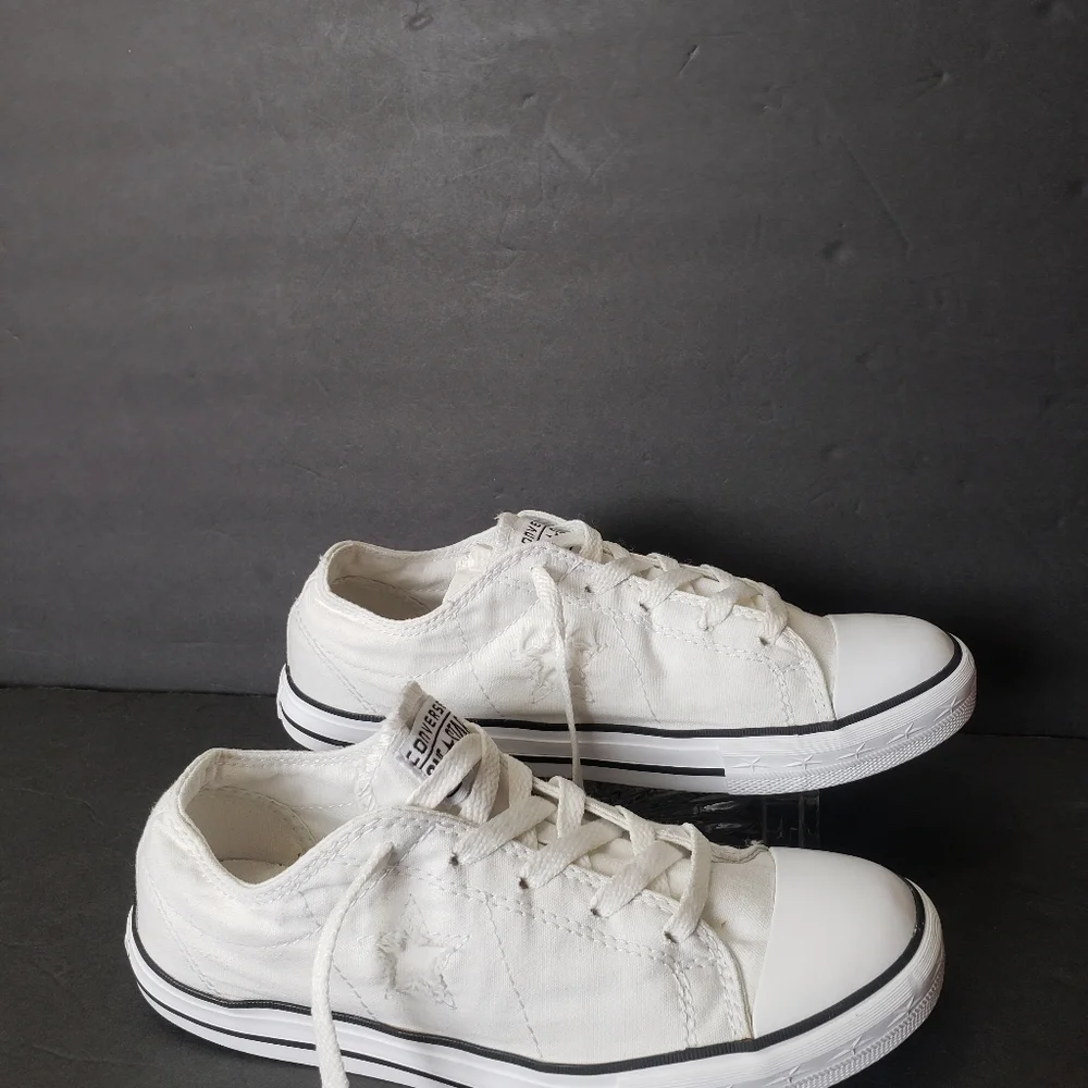 CONVERSE One Star Canvas Sneakers Junior Size 5.5